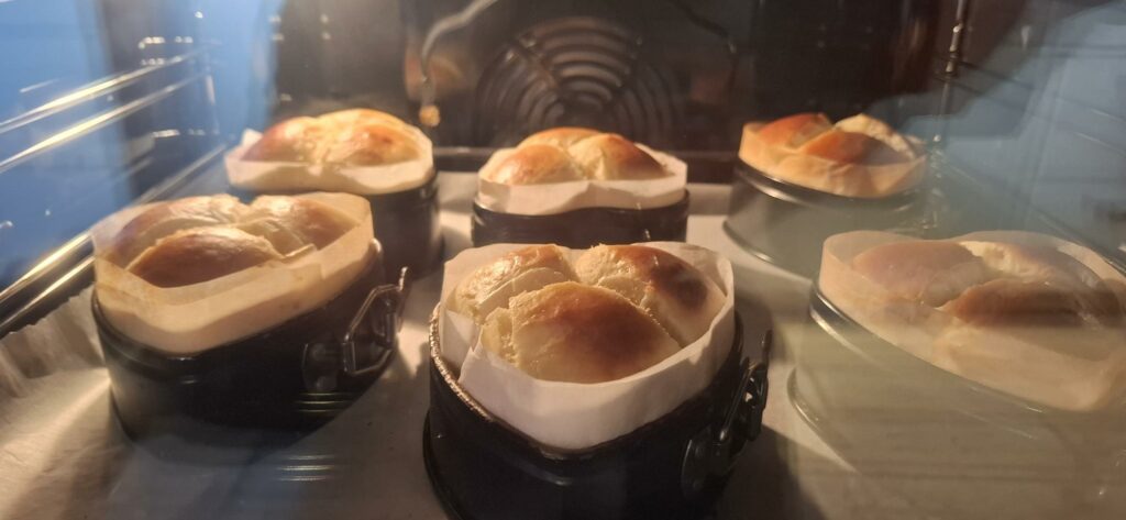 brioche dans le four
